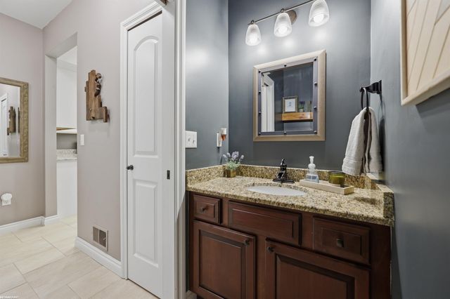 22350 Brantingham Road, Macomb, MI 48044