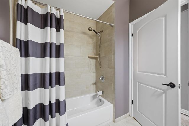 22350 Brantingham Road, Macomb, MI 48044