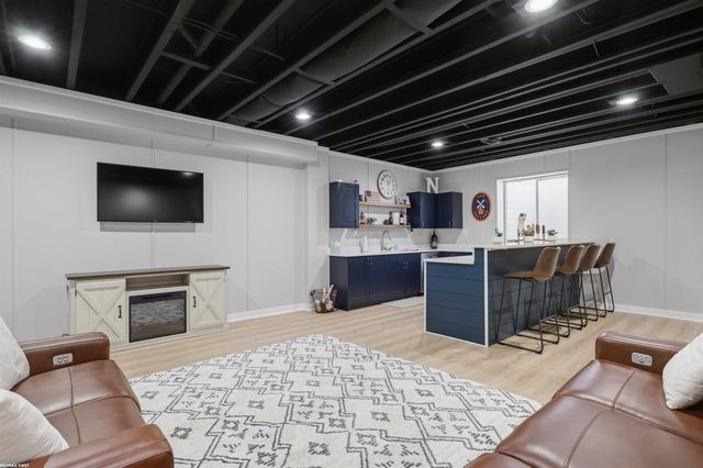 22350 Brantingham Road, Macomb, MI 48044