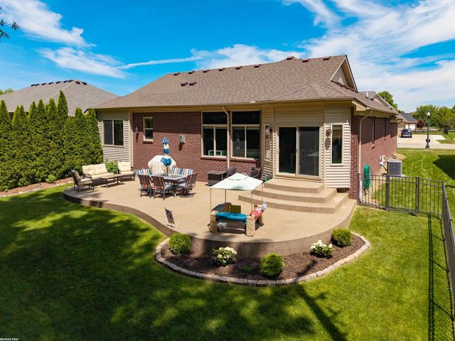 22350 Brantingham Road, Macomb, MI 48044