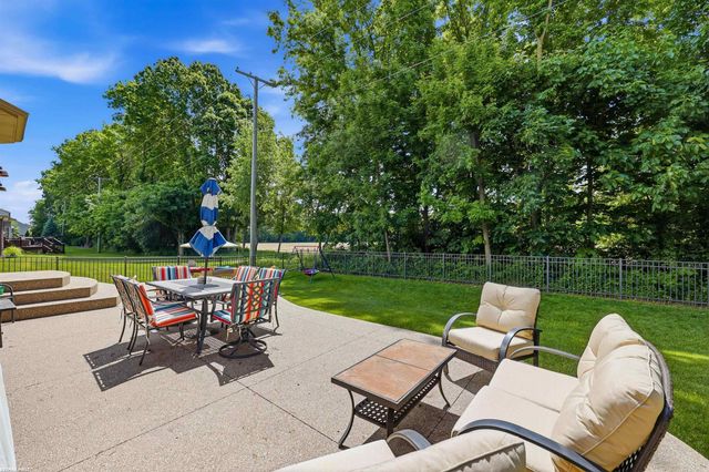 22350 Brantingham Road, Macomb, MI 48044