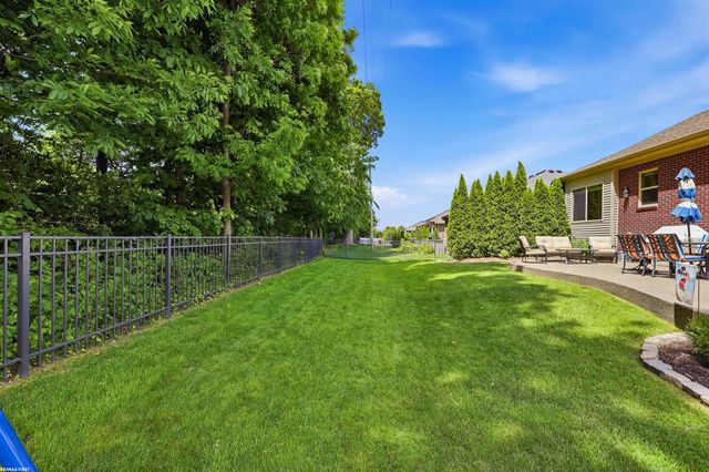 22350 Brantingham Road, Macomb, MI 48044