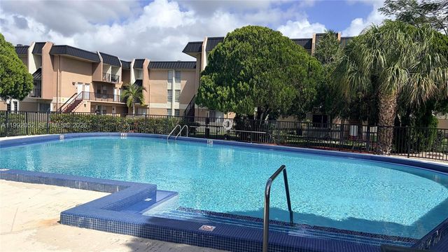 3901 SW 109th Ave 8, Miami, FL 33165