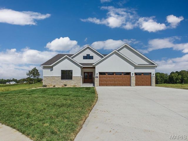 16 Schon Ct., Glen Carbon, IL 62034