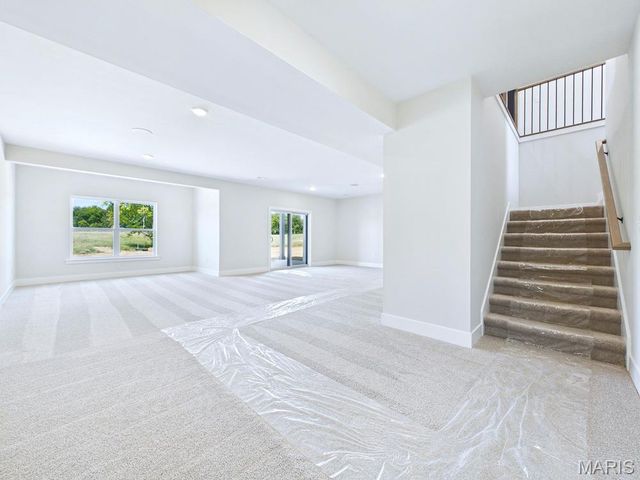 16 Schon Ct., Glen Carbon, IL 62034