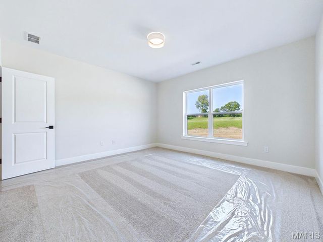 16 Schon Ct., Glen Carbon, IL 62034