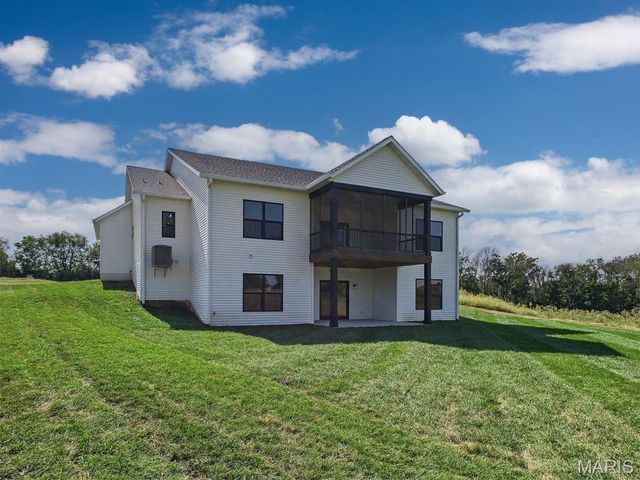 16 Schon Ct., Glen Carbon, IL 62034