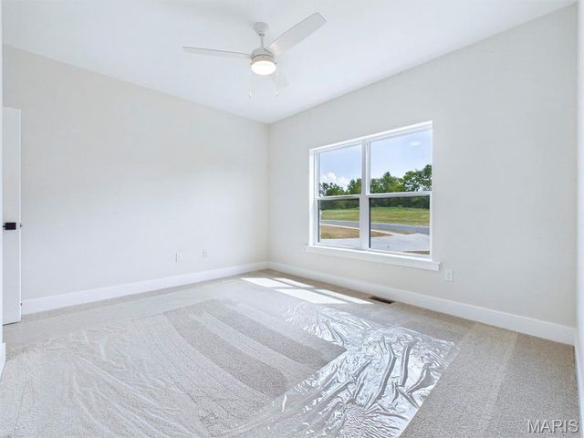 16 Schon Ct., Glen Carbon, IL 62034