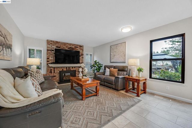 3020 3020 Ascot Dr, San Ramon, CA 94583