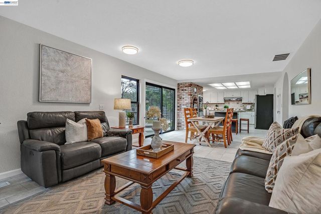 3020 3020 Ascot Dr, San Ramon, CA 94583