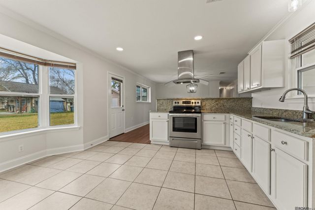 43498 S Lone Oak Rd, Gonzales, LA 70737