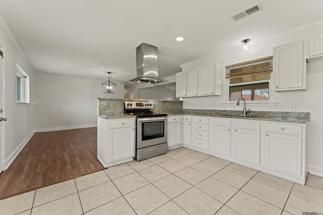 43498 S Lone Oak Rd, Gonzales, LA 70737