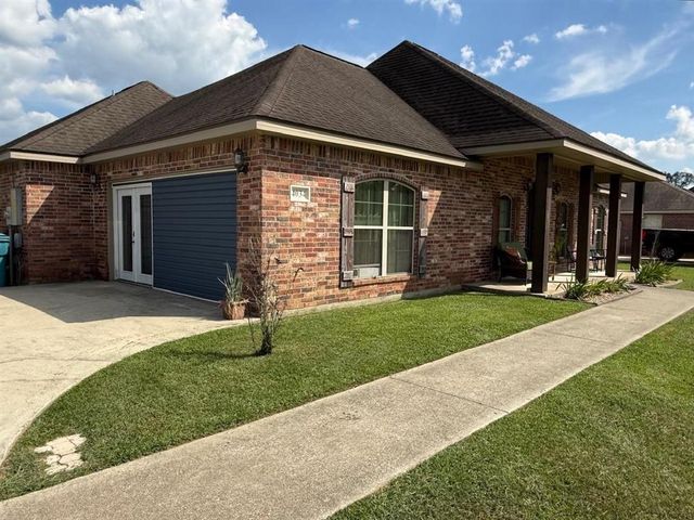 4034 Bertie Ann Road, Moss Bluff, LA 70611