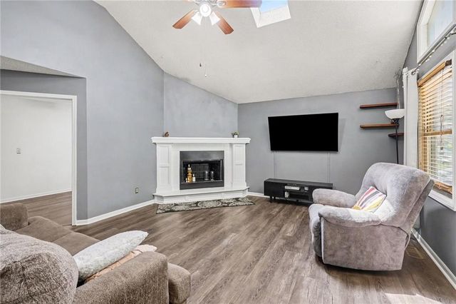 1409 NW 63rd Street, Kansas City, MO 64118