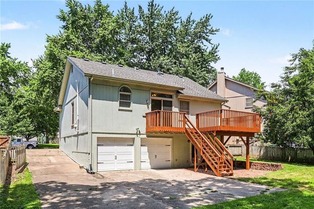1409 NW 63rd Street, Kansas City, MO 64118