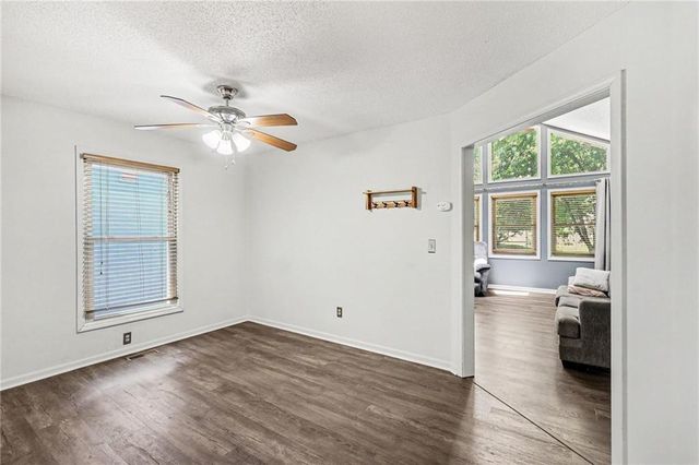 1409 NW 63rd Street, Kansas City, MO 64118