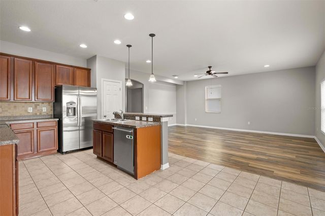 10284 NEWMINSTER LOOP, Ruskin, FL 33573