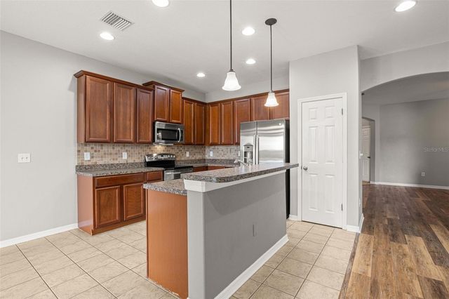 10284 NEWMINSTER LOOP, Ruskin, FL 33573