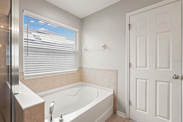10284 NEWMINSTER LOOP, Ruskin, FL 33573