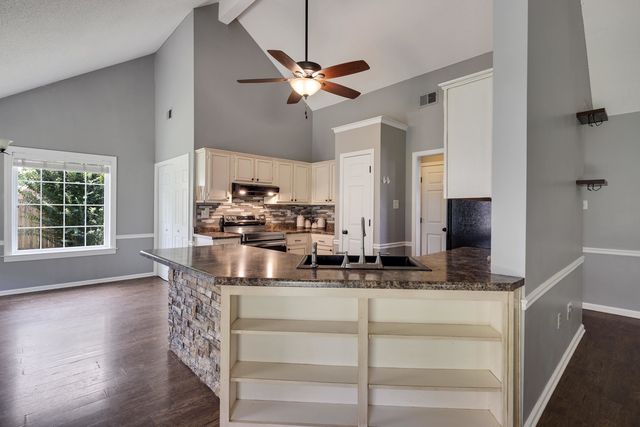 4166 MEADOW FIELD LN, Bartlett, TN 38135
