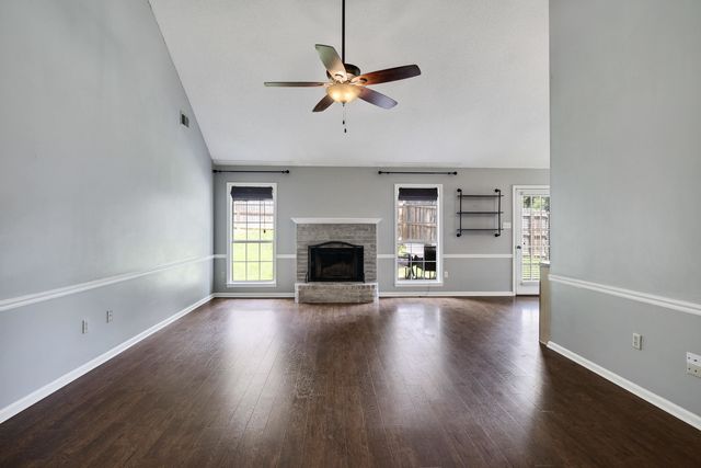 4166 MEADOW FIELD LN, Bartlett, TN 38135