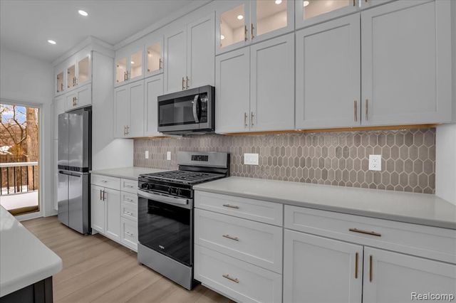 10790 Barrett, Plymouth, MI 48170