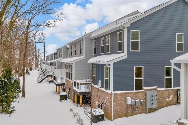 10790 Barrett, Plymouth, MI 48170