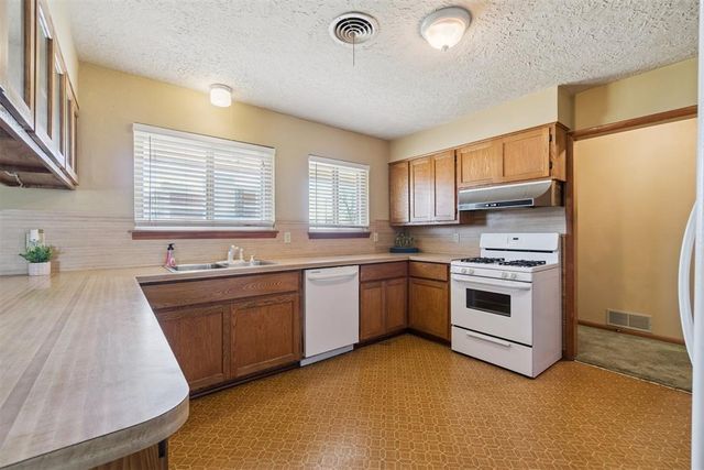 1237 Denison Drive, Norman, OK 73069