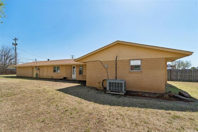 1237 Denison Drive, Norman, OK 73069