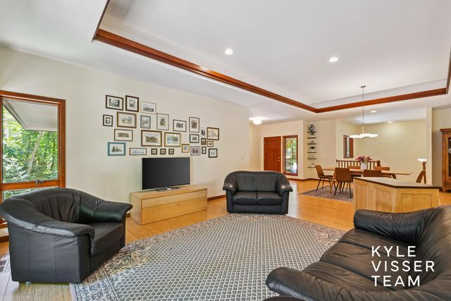 4444 Oak River Drive Ne, Plainfield Twp, MI 49525