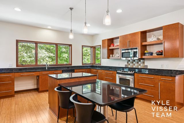 4444 Oak River Drive Ne, Plainfield Twp, MI 49525