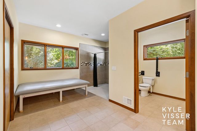 4444 Oak River Drive Ne, Plainfield Twp, MI 49525