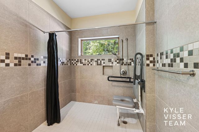 4444 Oak River Drive Ne, Plainfield Twp, MI 49525