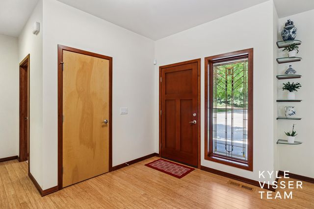 4444 Oak River Drive Ne, Plainfield Twp, MI 49525