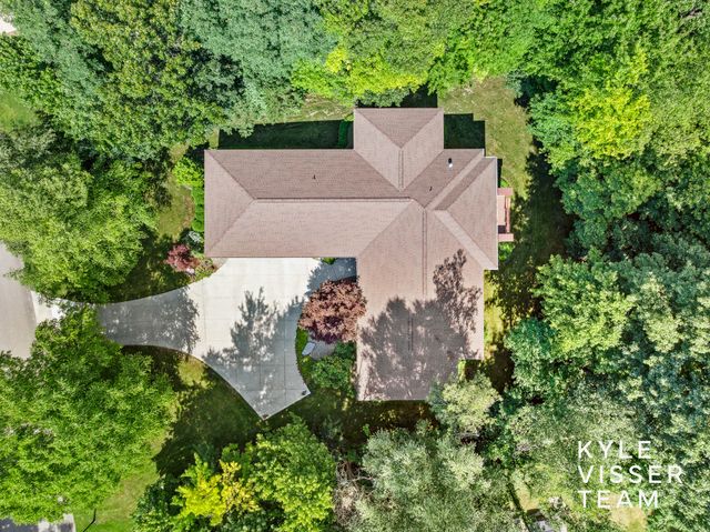 4444 Oak River Drive Ne, Plainfield Twp, MI 49525