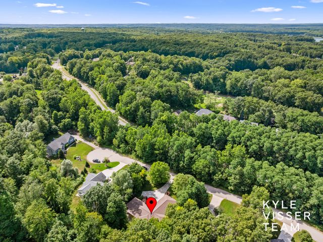 4444 Oak River Drive Ne, Plainfield Twp, MI 49525