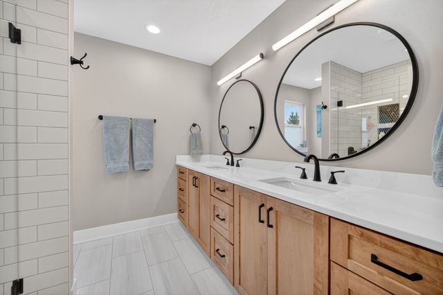 2601 NW Parkridge Drive, Ankeny, IA 50023