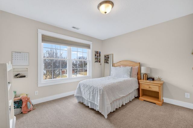 2601 NW Parkridge Drive, Ankeny, IA 50023