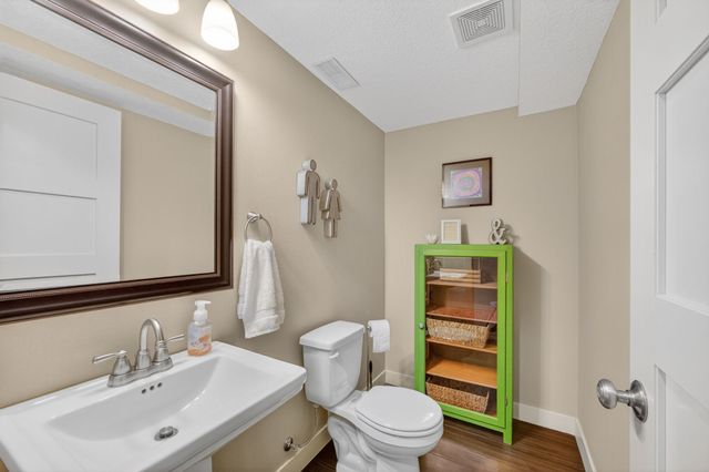 2601 NW Parkridge Drive, Ankeny, IA 50023