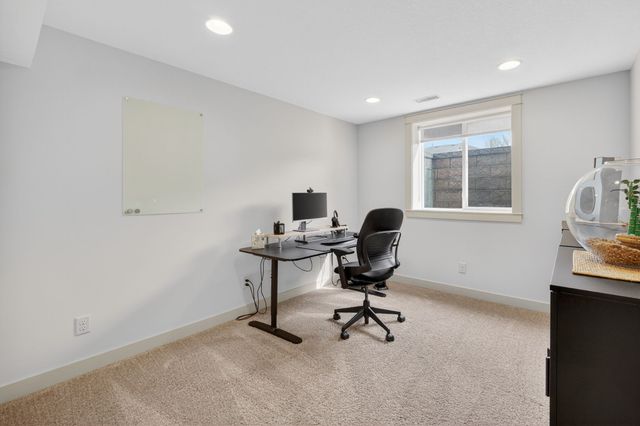 2601 NW Parkridge Drive, Ankeny, IA 50023