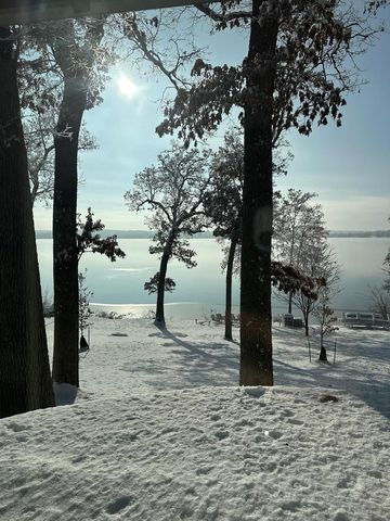 N5667 Lac Verde Circle, Green Lake, WI 54941