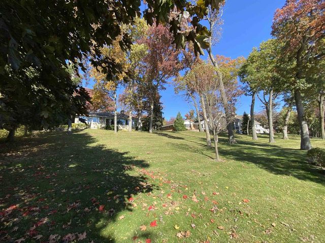 N5667 Lac Verde Circle, Green Lake, WI 54941