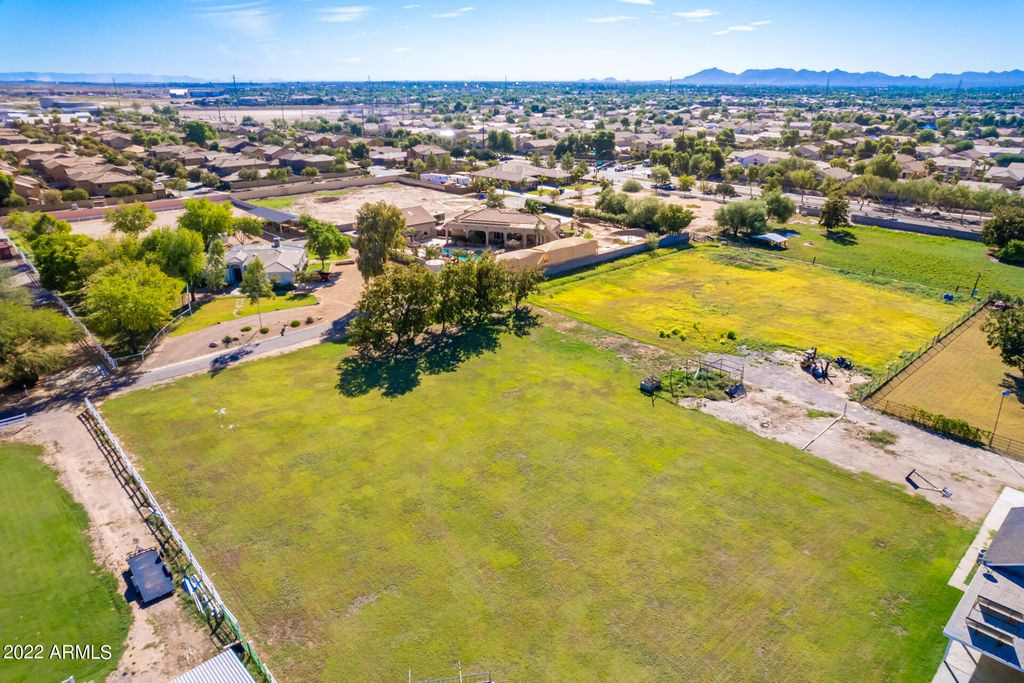 Image 6 of property listing at 0 S 172ND Way -, Gilbert, AZ 85295