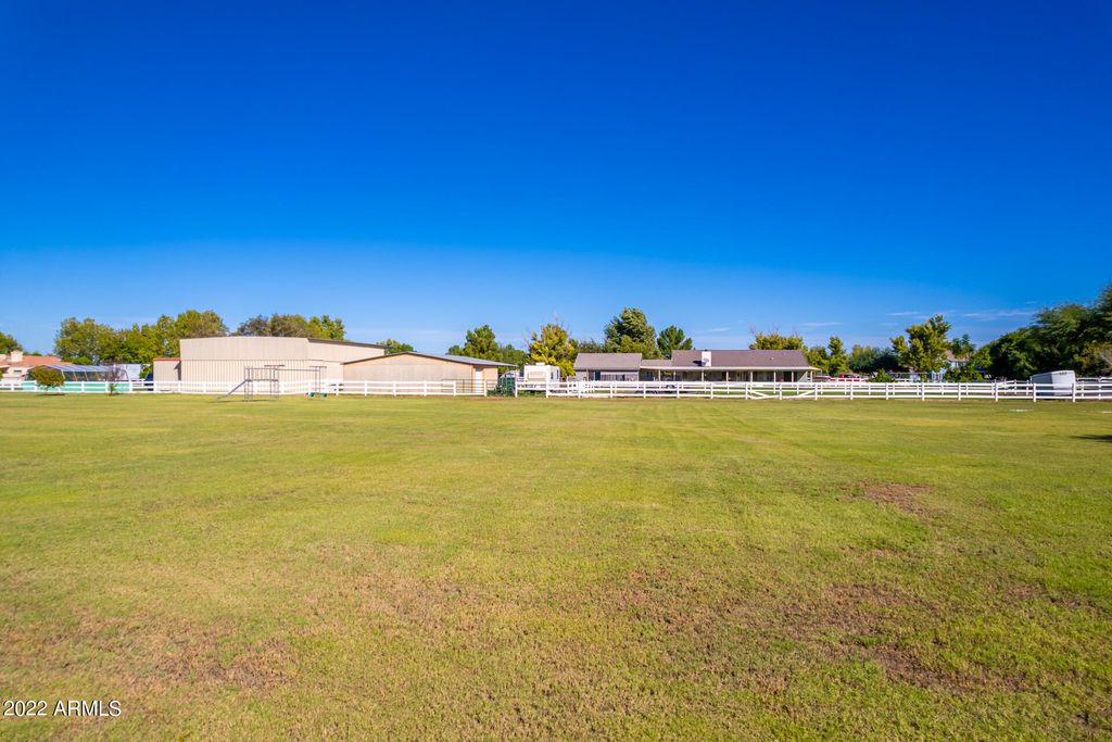 Image 7 of property listing at 0 S 172ND Way -, Gilbert, AZ 85295