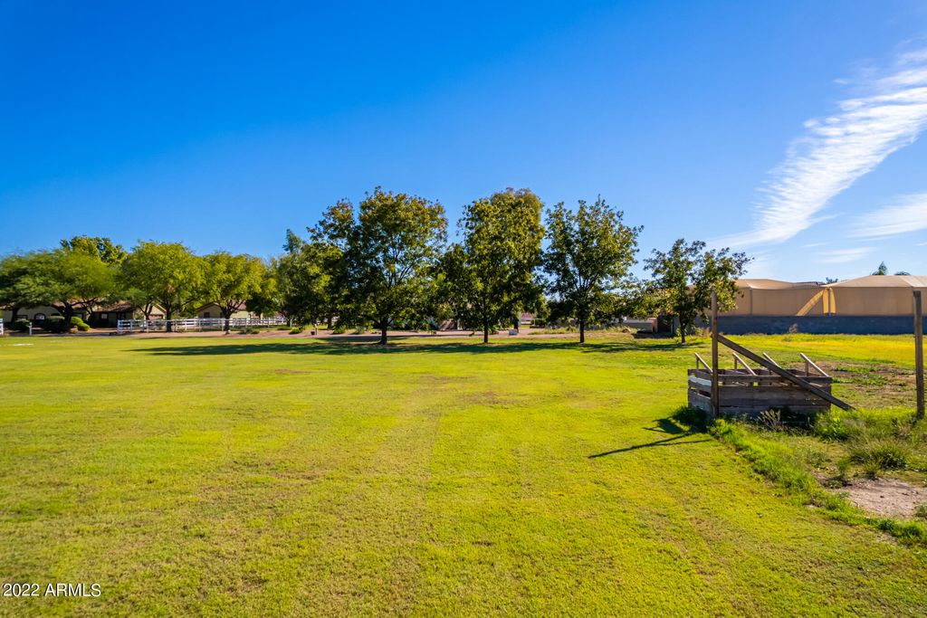 Image 8 of property listing at 0 S 172ND Way -, Gilbert, AZ 85295