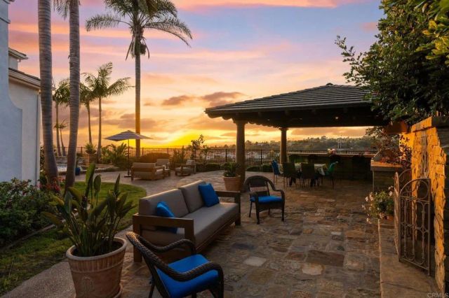 3588 Calle Palmito, Carlsbad, CA 92009