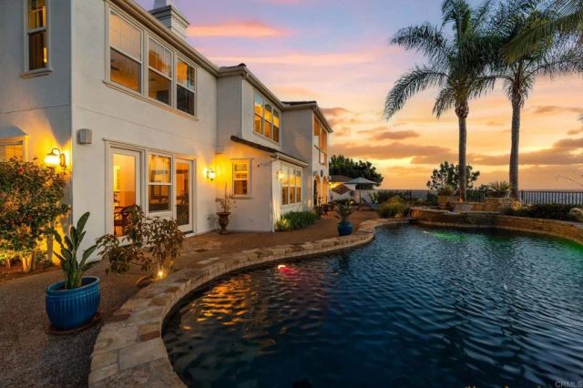 3588 Calle Palmito, Carlsbad, CA 92009