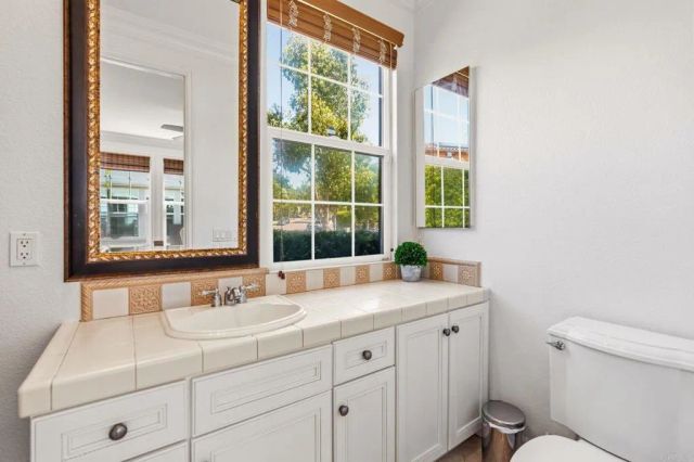 3588 Calle Palmito, Carlsbad, CA 92009