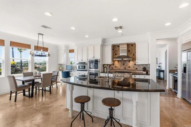 3588 Calle Palmito, Carlsbad, CA 92009