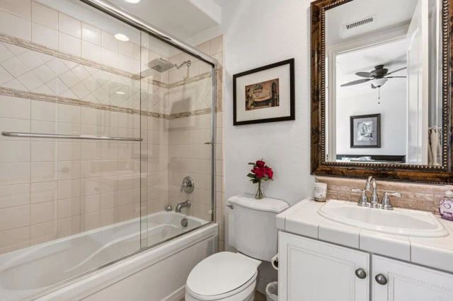 3588 Calle Palmito, Carlsbad, CA 92009